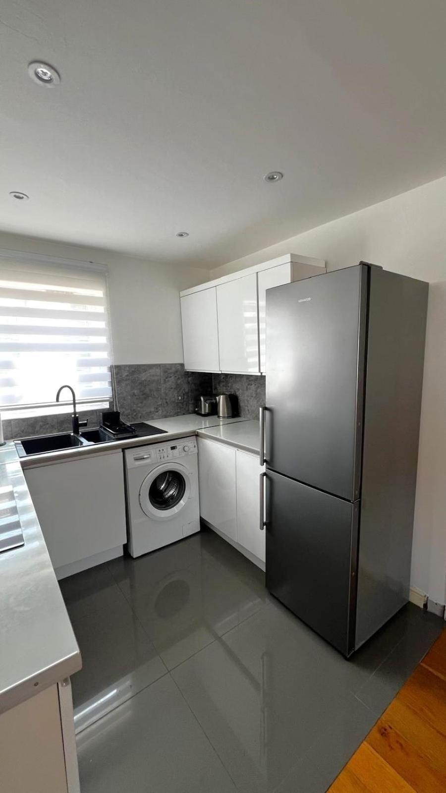 2-Bedroom Flat Walking Distance To Excel London - Perfect Location! Екстер'єр фото