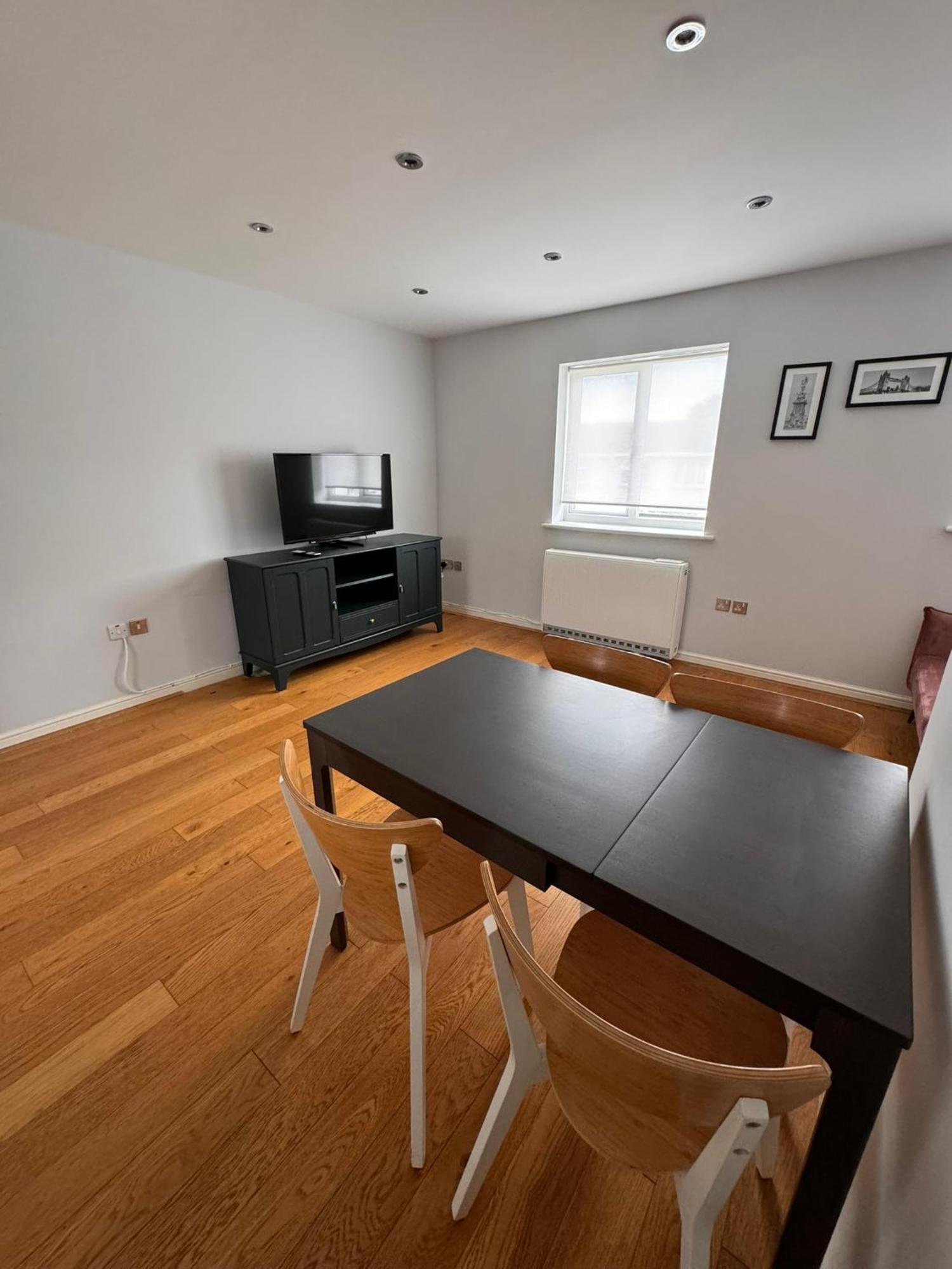 2-Bedroom Flat Walking Distance To Excel London - Perfect Location! Екстер'єр фото