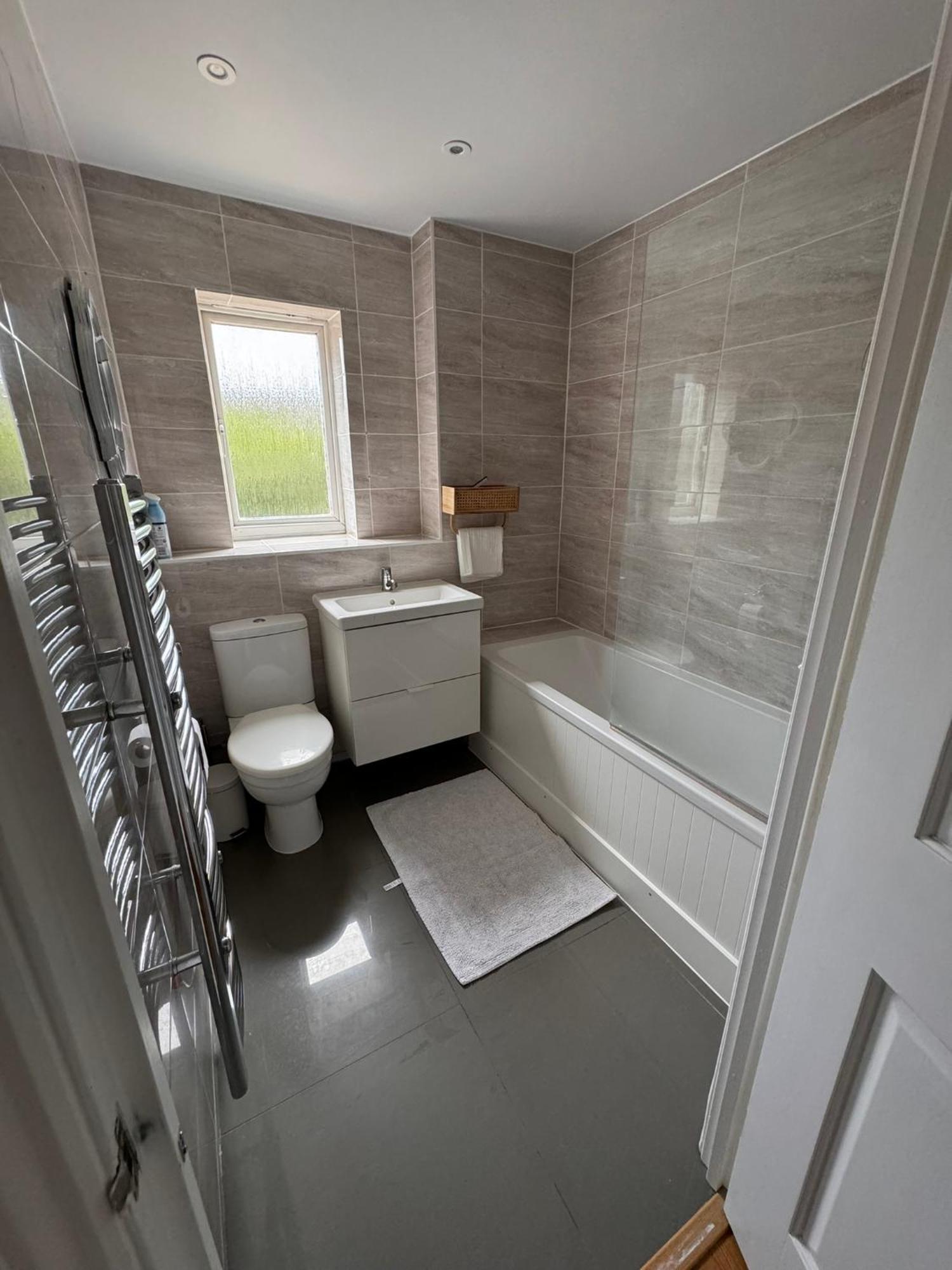 2-Bedroom Flat Walking Distance To Excel London - Perfect Location! Екстер'єр фото