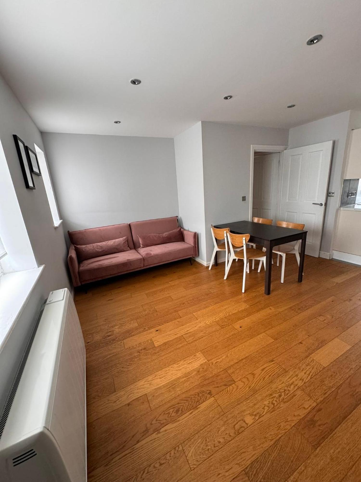 2-Bedroom Flat Walking Distance To Excel London - Perfect Location! Екстер'єр фото