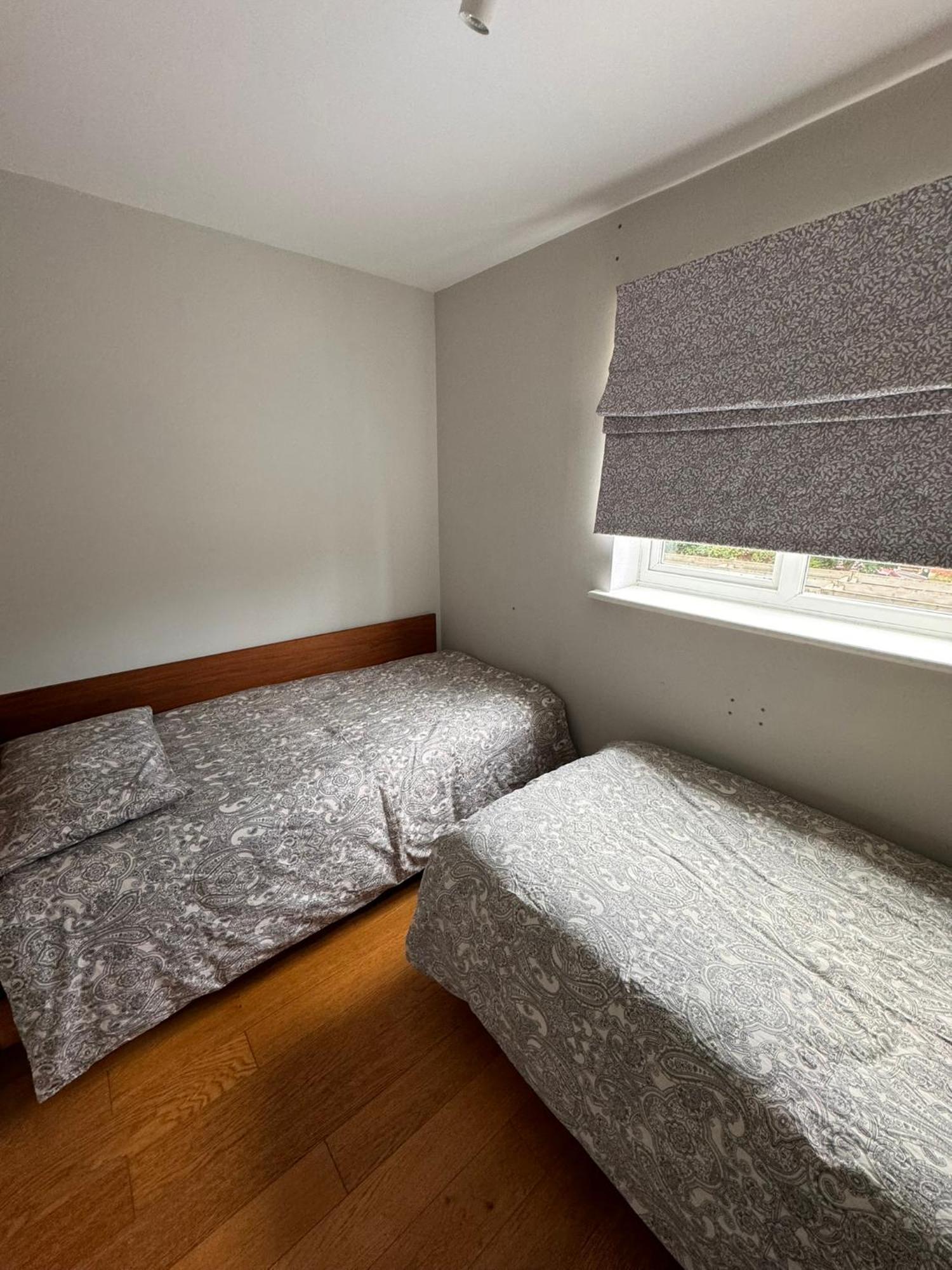 2-Bedroom Flat Walking Distance To Excel London - Perfect Location! Екстер'єр фото
